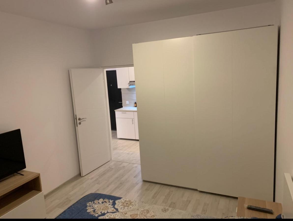 Retreat Luxury Apartment Near Presidential Palace 布加勒斯特 外观 照片